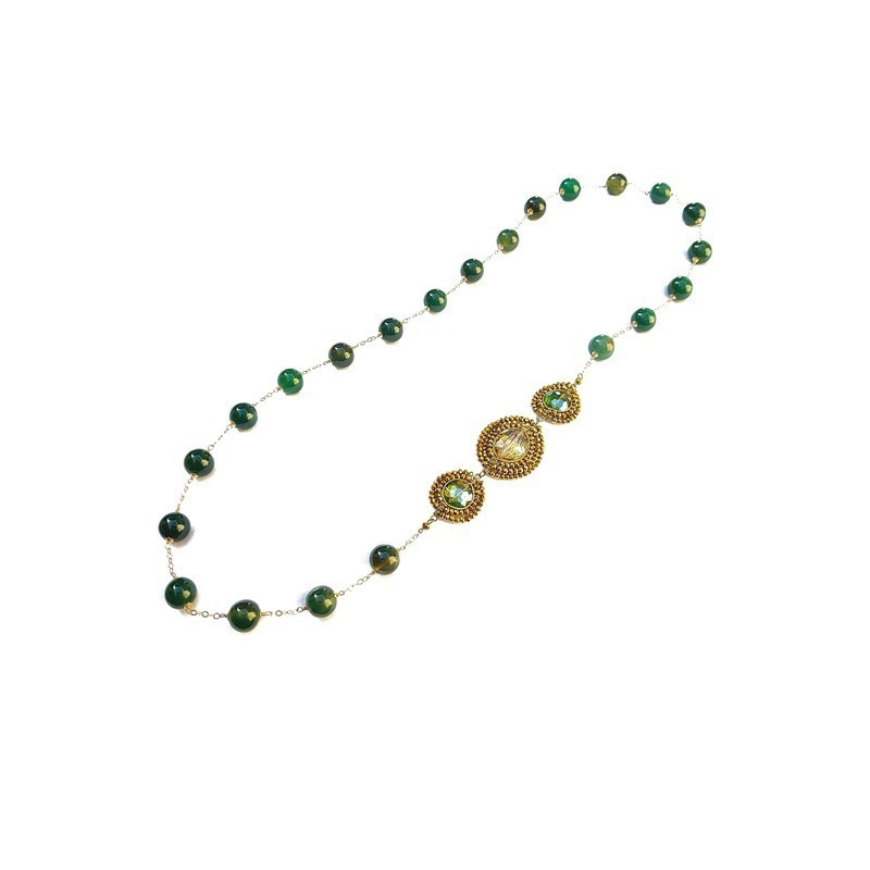 Collar de agatas verdes engarzado con medallones